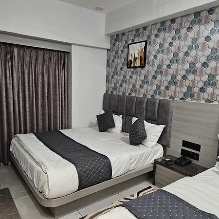 Hotel Allen Ahmedabad Exterior photo